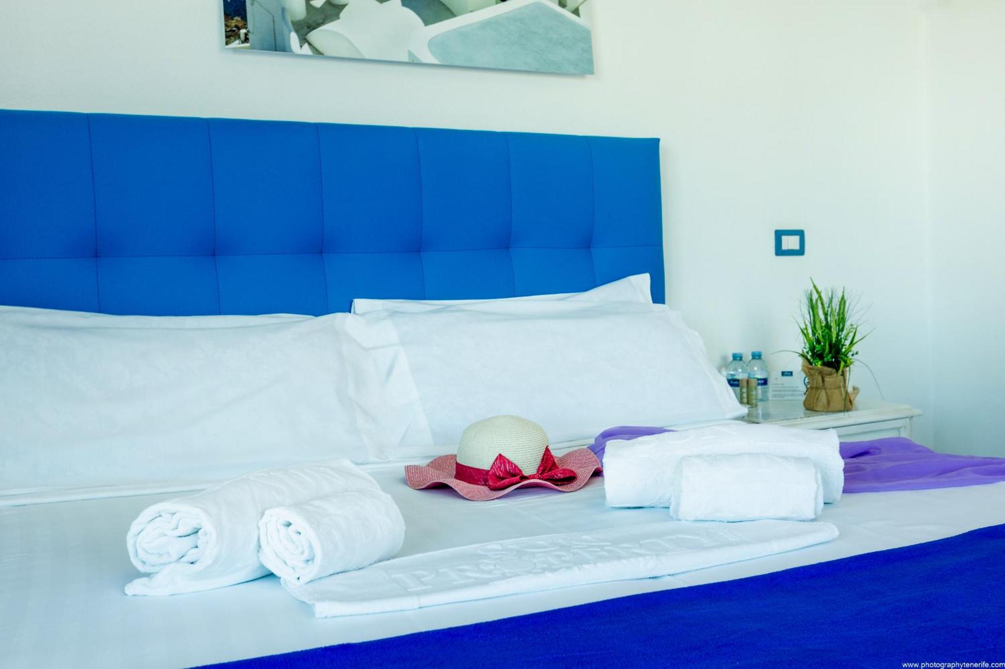 Riva Eco Guest House Los Abrigos Exterior photo